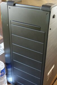 ordinateur transportable doté d'un écran lcd de 24 pouces 4k