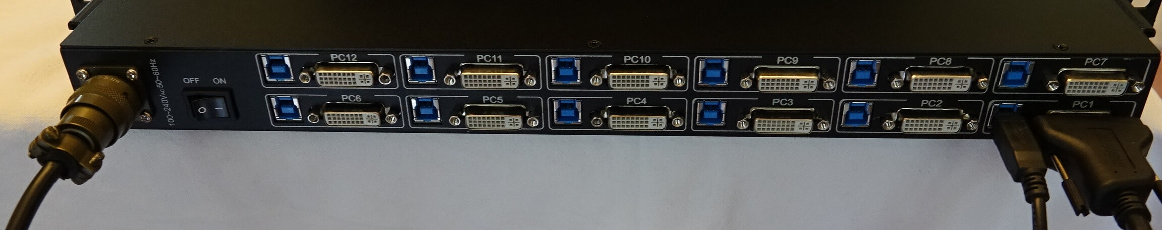 face arrière console kvm dkm 12 ports DVI MIL STD 810